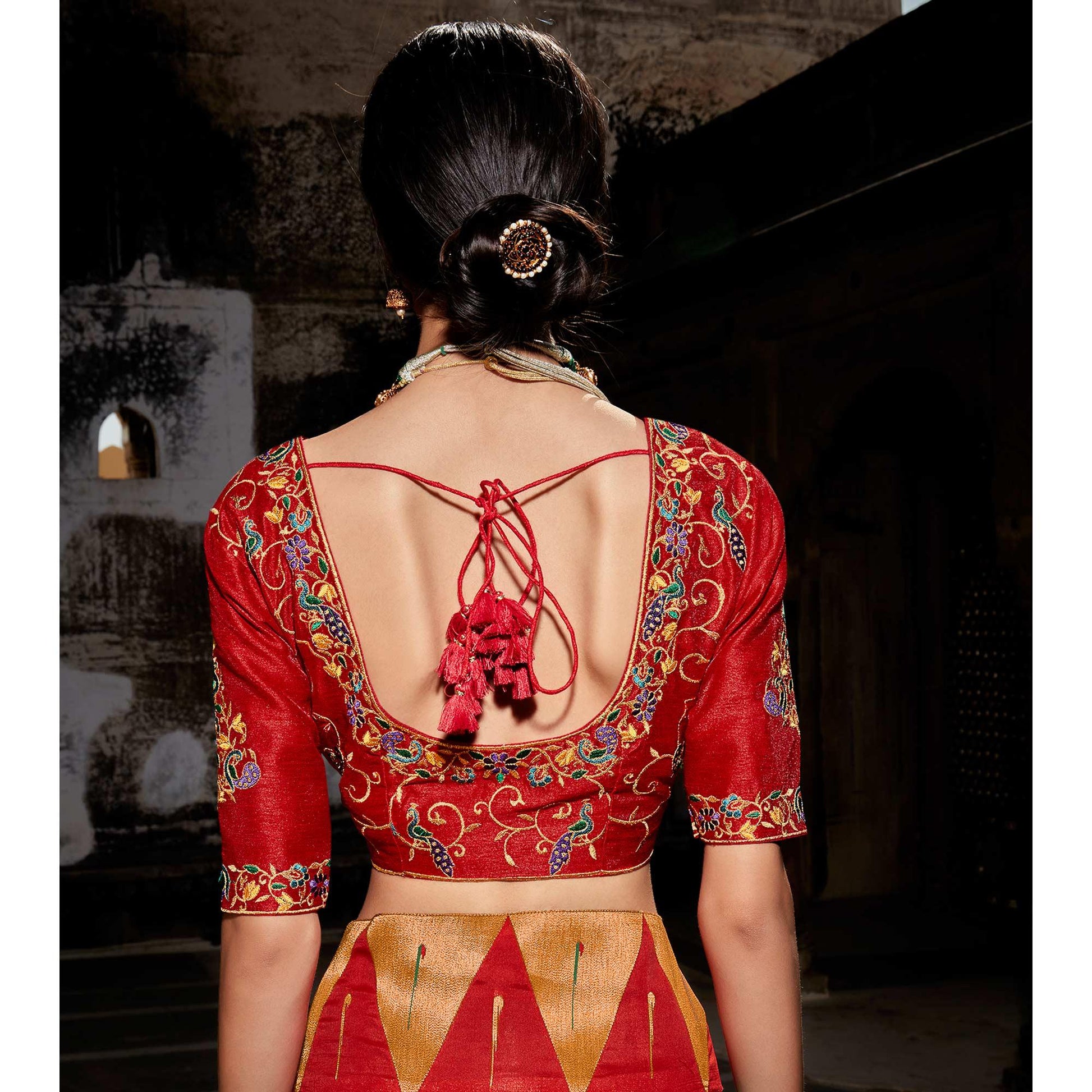 green-festive-wear-floral-woven-silk-saree-121646