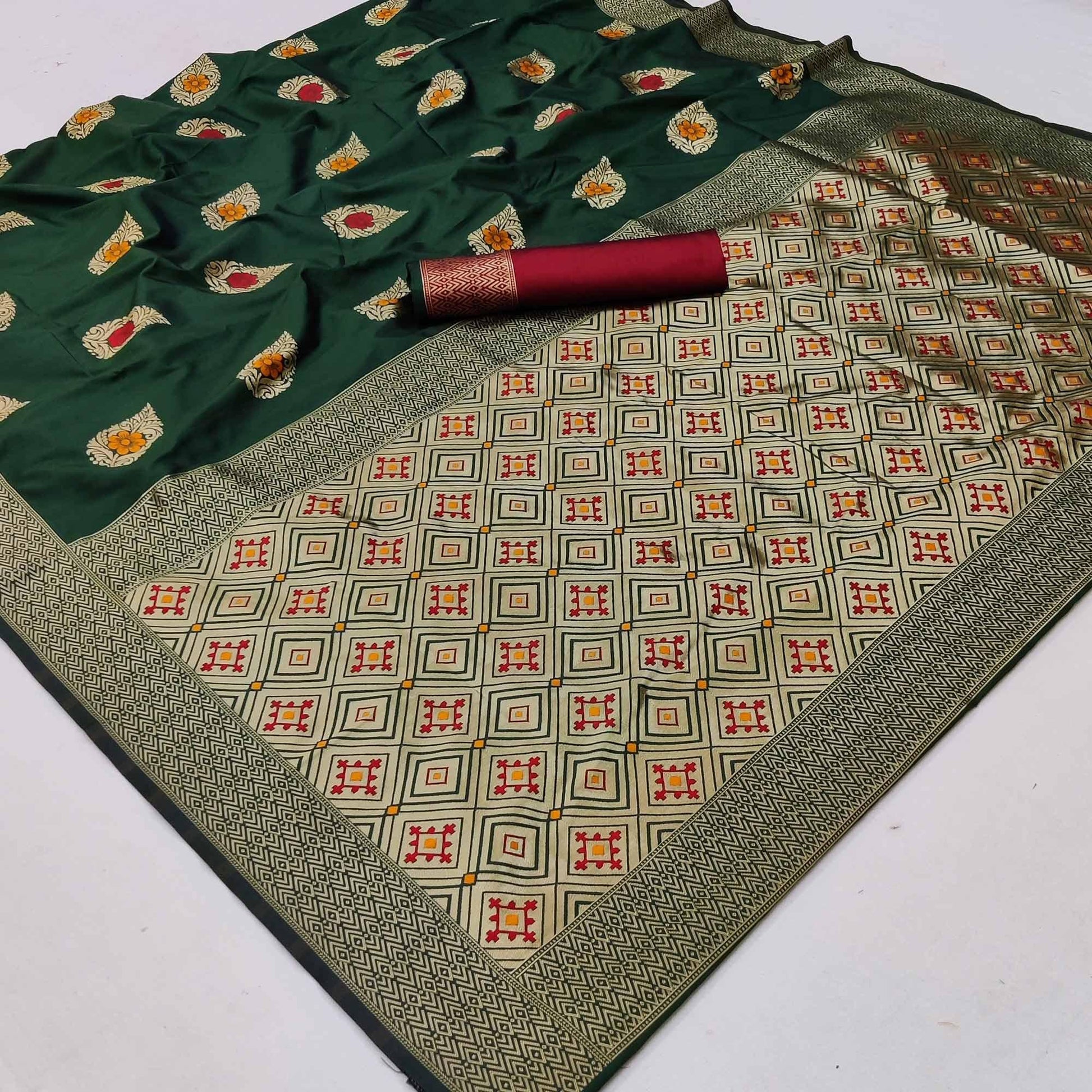 green-festive-wear-floral-woven-soft-silk-banarasi-saree-131270