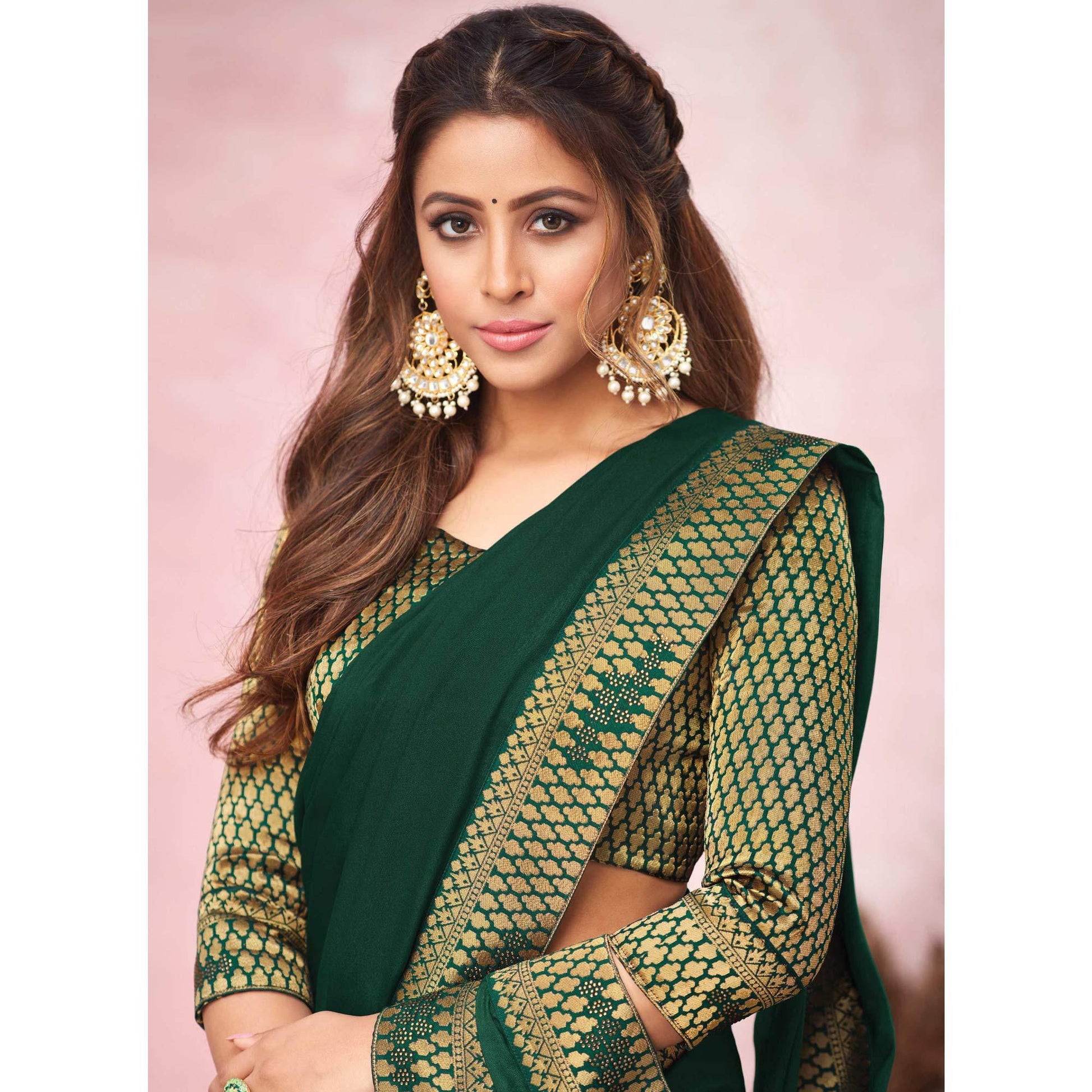 green-festive-wear-heavy-silk-saree-with-banarasi-lace-border-131992