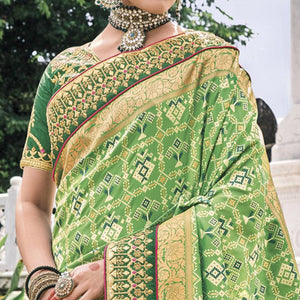 green-festive-wear-plain-hand-work-pure-silk-saree-127309