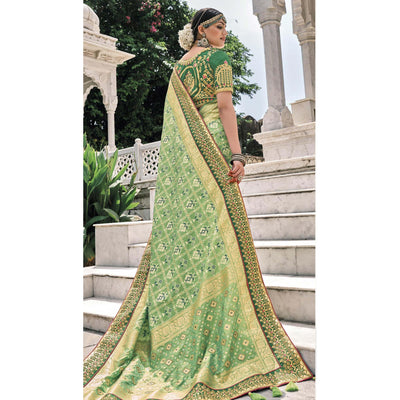 green-festive-wear-plain-hand-work-pure-silk-saree-127309