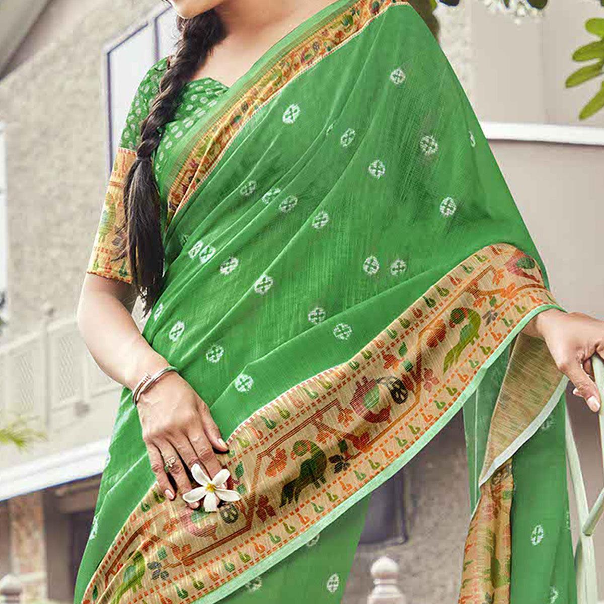 green-casual-wear-printed-linen-saree-with-border-119933