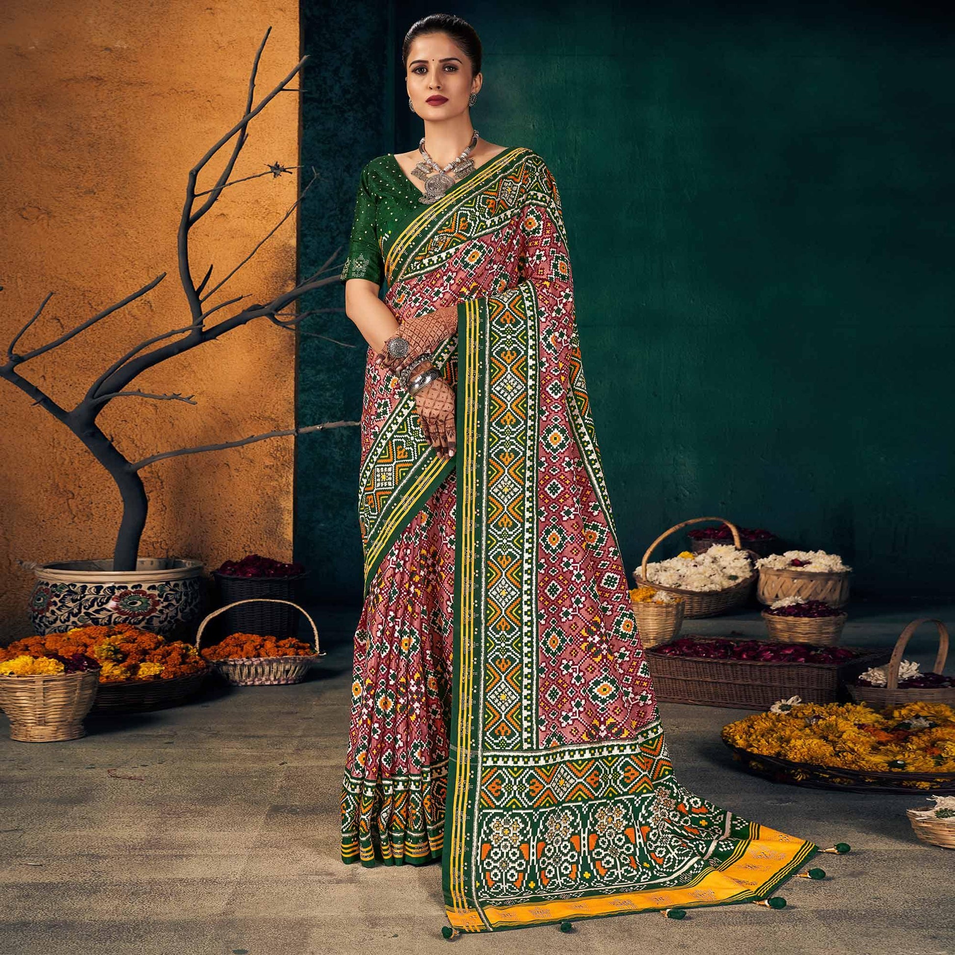 green-festive-wear-printed-with-foil-border-dola-silk-saree-137642