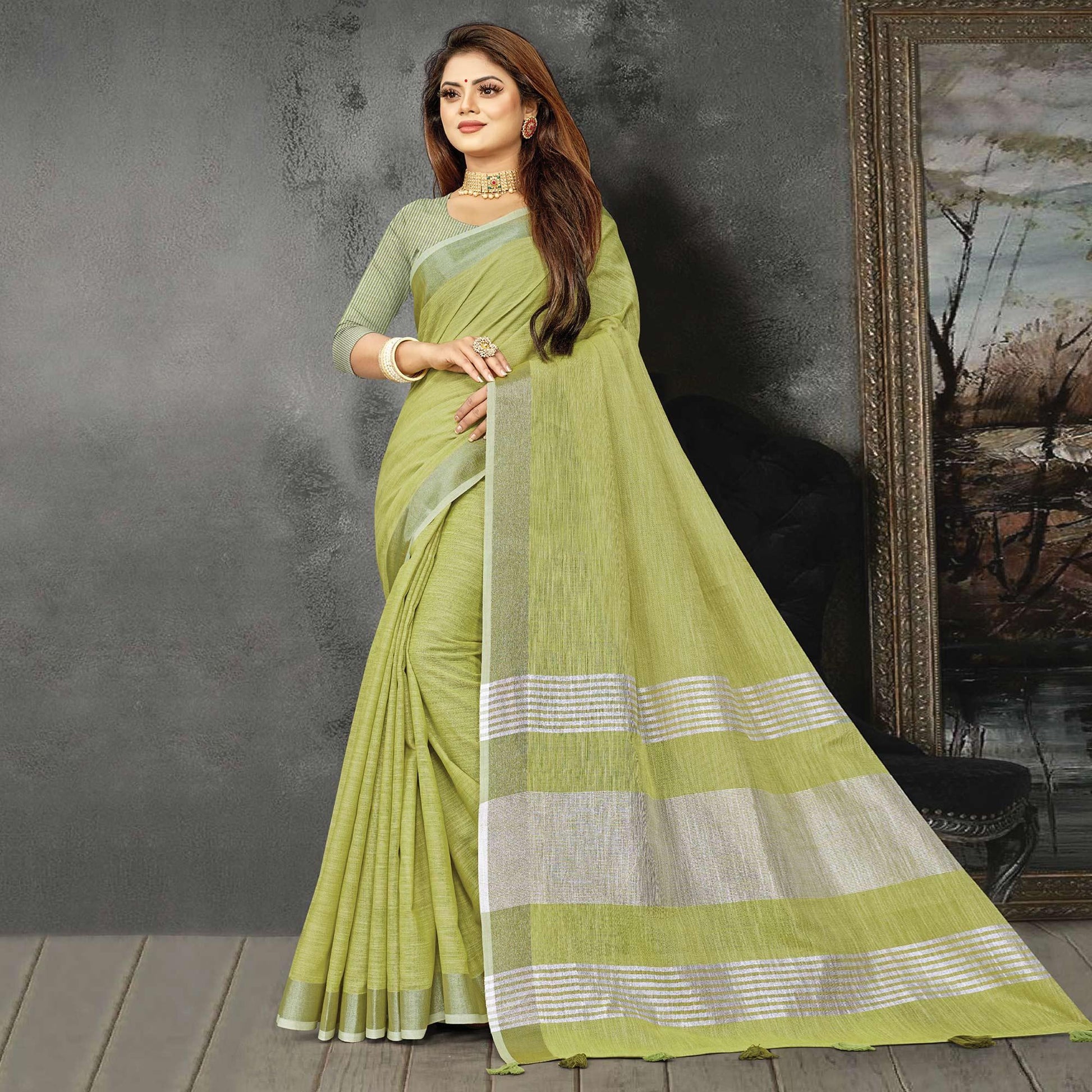 green-festive-wear-solid-linen-saree-135781