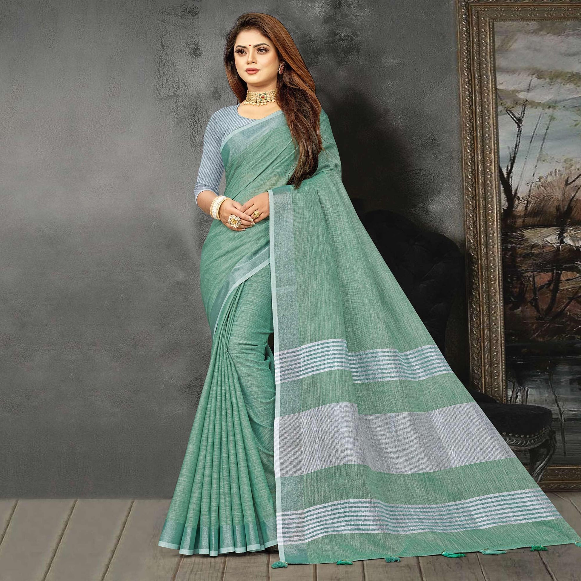 green-festive-wear-solid-linen-saree-135791