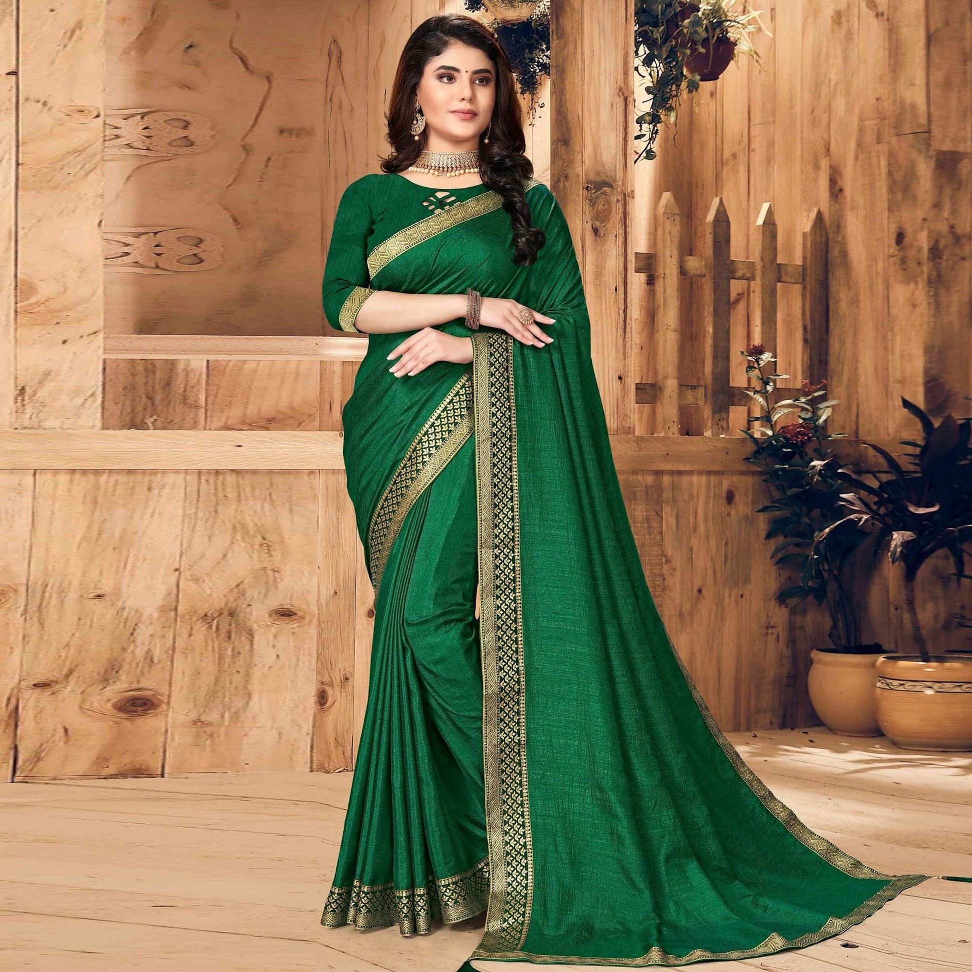 green-festive-wear-solid-vichitra-silk-saree-142843