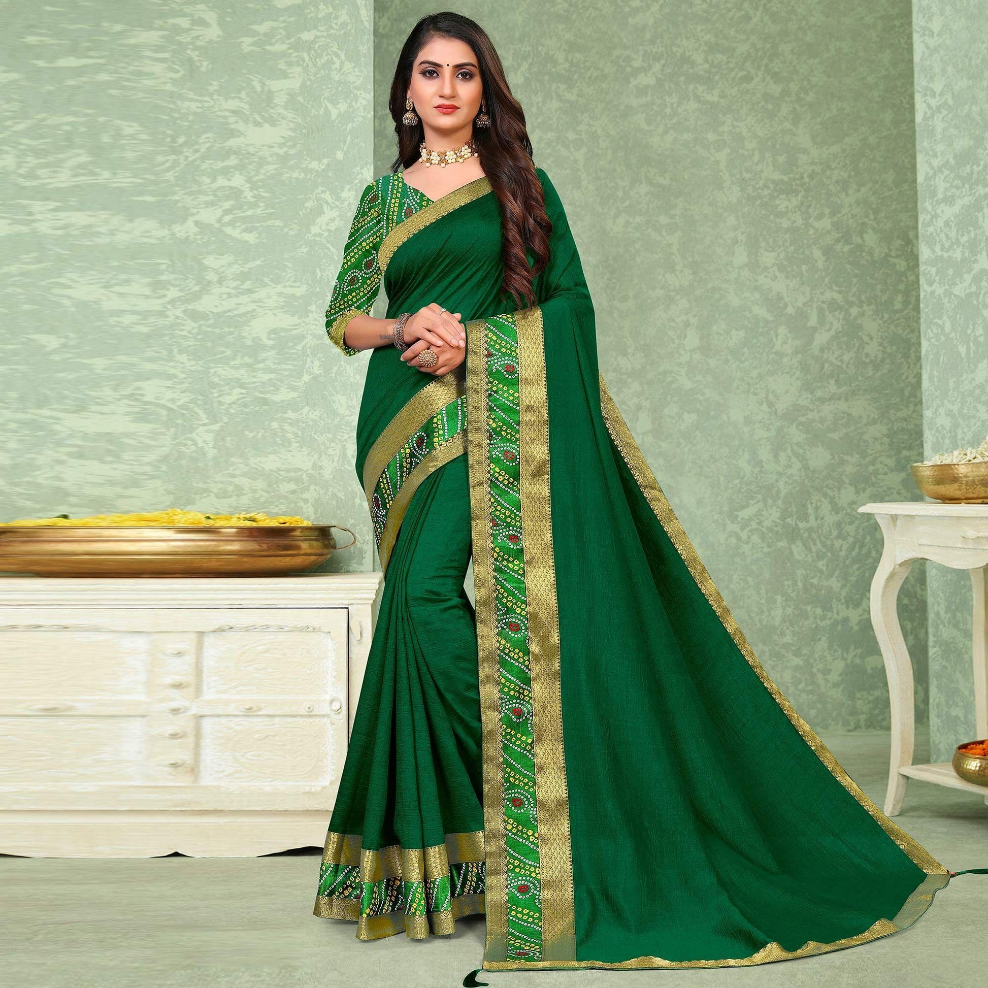 green-festive-wear-solid-vichitra-silk-saree-142855
