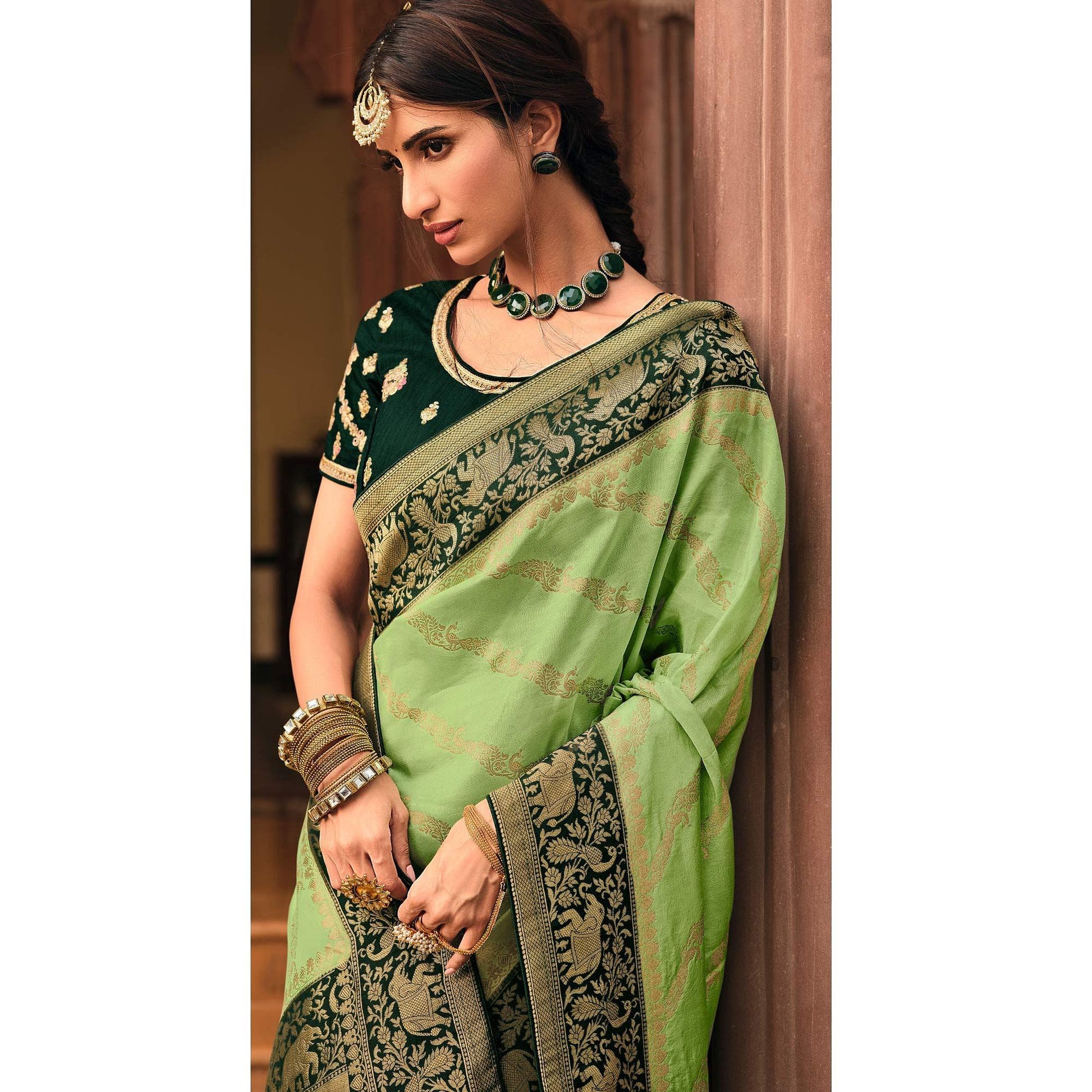 green-festive-wear-striped-woven-silk-saree-138272