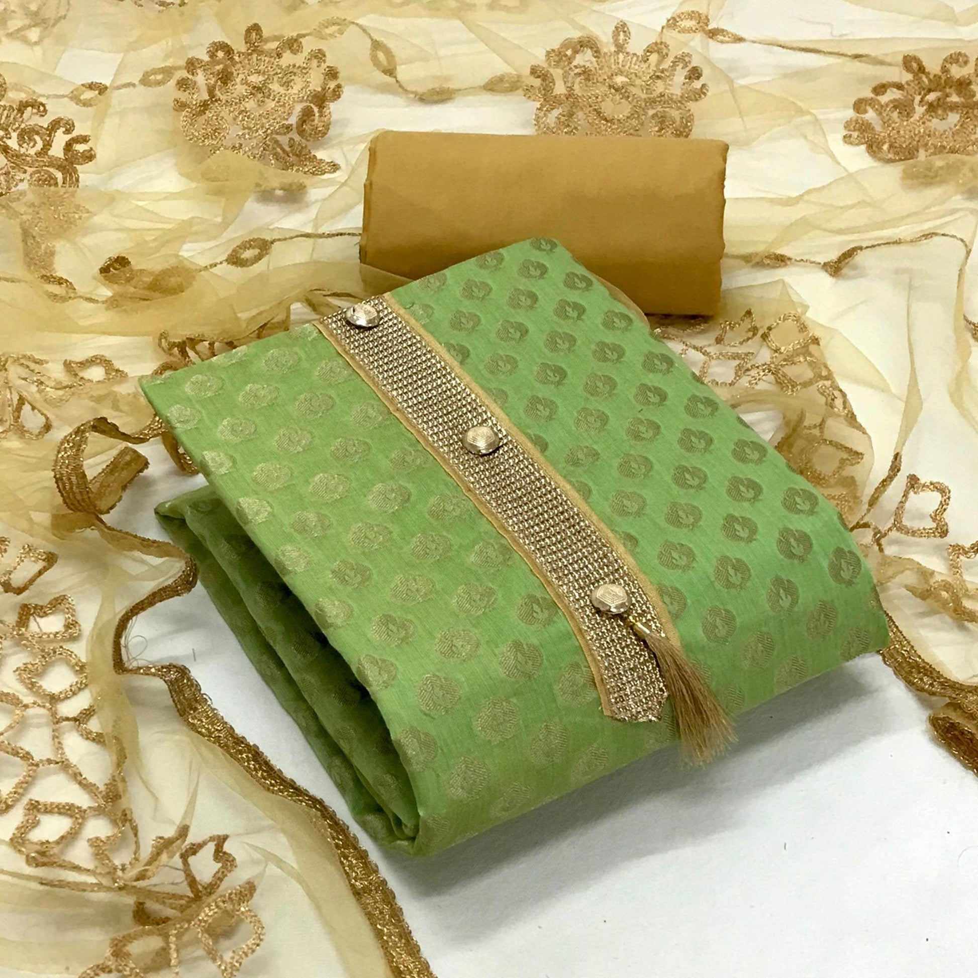 green-festive-wear-woven-banarasi-silk-dress-material-139025