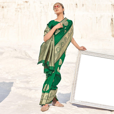 green-festive-wear-woven-banarasi-silk-saree-139431