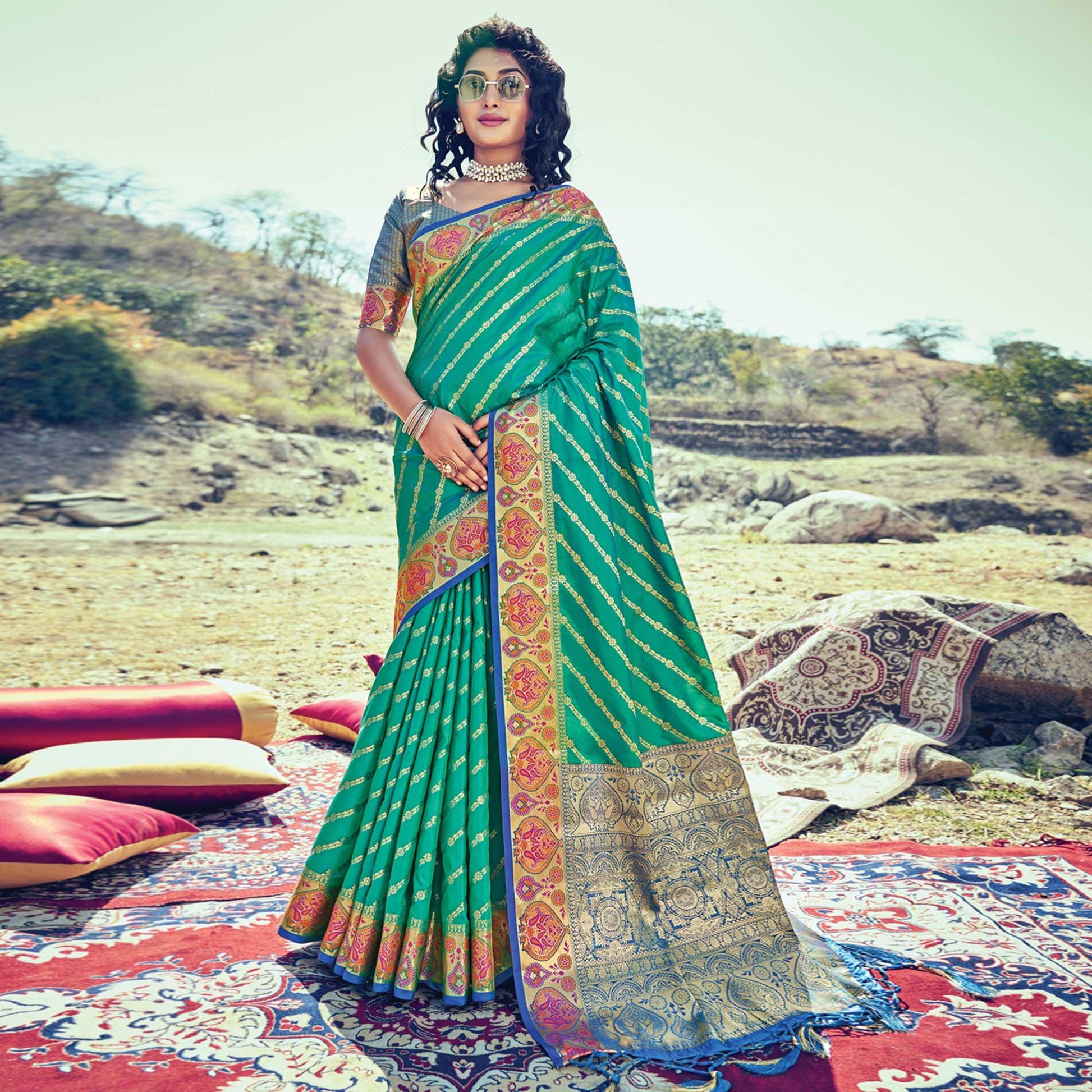 green-festive-wear-woven-banarasi-silk-saree-140458