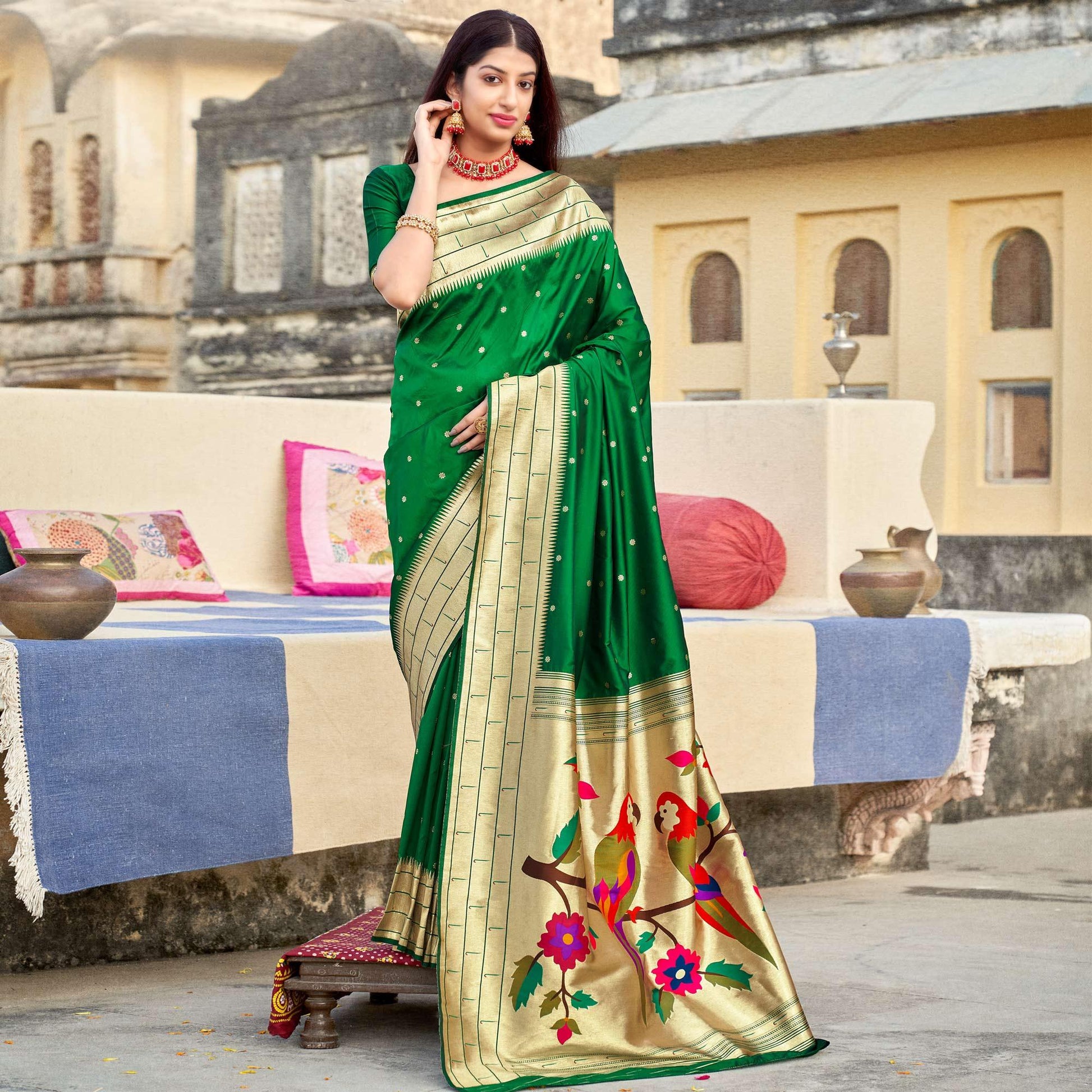 green-festive-wear-woven-banarasi-silk-saree-130208