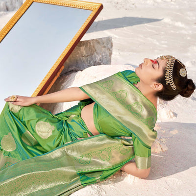 green-festive-wear-woven-banarasi-silk-saree-139428