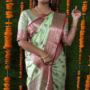 green-festive-wear-woven-banarasi-silk-saree