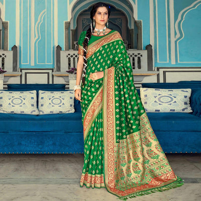 green-festive-wear-woven-banarasi-silk-saree-138072