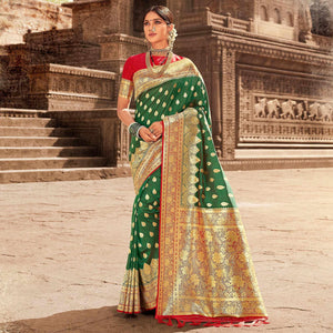 green-festive-wear-woven-banarasi-silk-saree-with-zari-border-pallu-123043