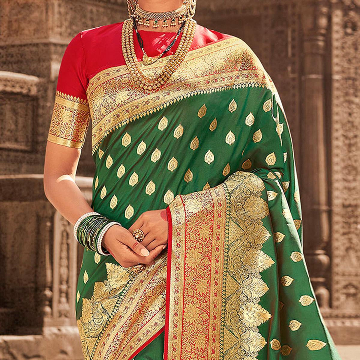 green-festive-wear-woven-banarasi-silk-saree-with-zari-border-pallu-123043