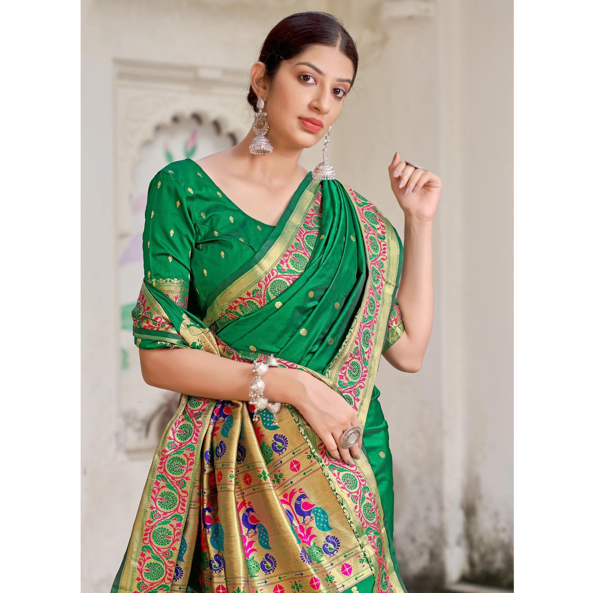 green-festive-wear-woven-banarasi-soft-silk-saree-126016