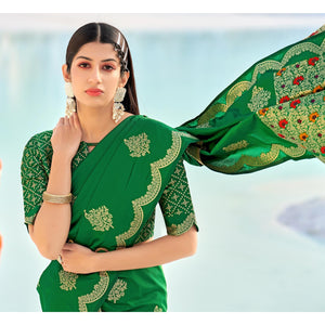 green-festive-wear-woven-banarasi-soft-silk-saree-137525