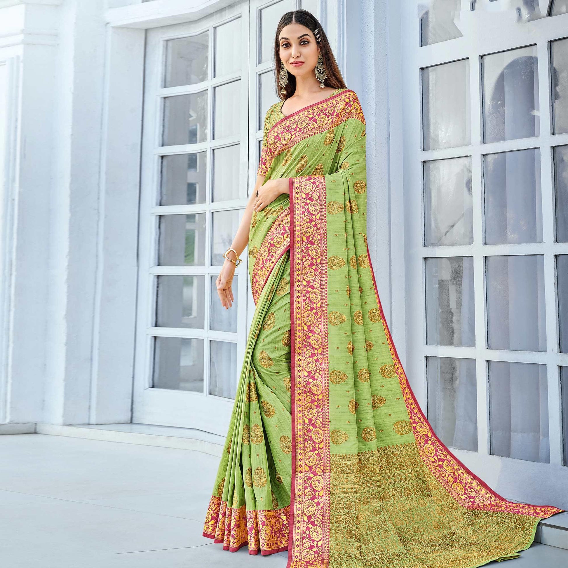 green-festive-wear-woven-cotton-handloom-saree-135562
