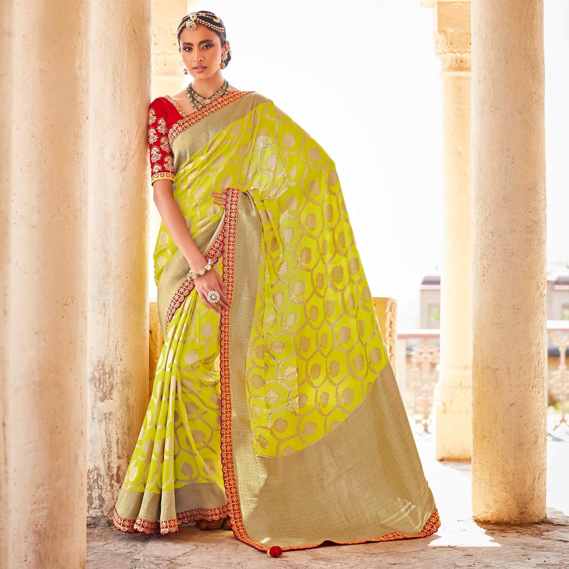 green-festive-wear-woven-dola-silk-saree-138927