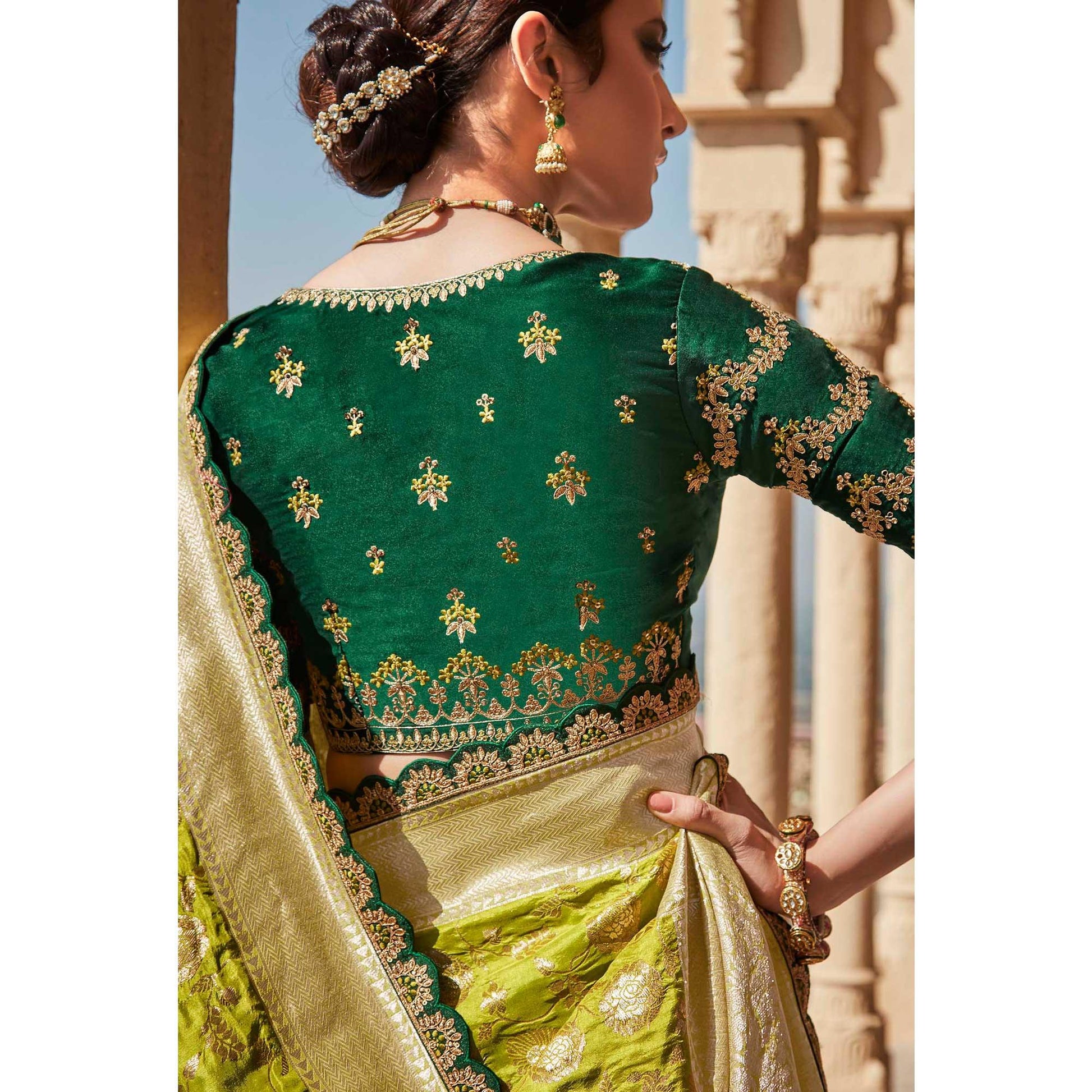 green-festive-wear-woven-dola-silk-saree-138924