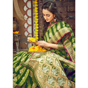 green-festive-wear-woven-handloom-silk-saree-128428
