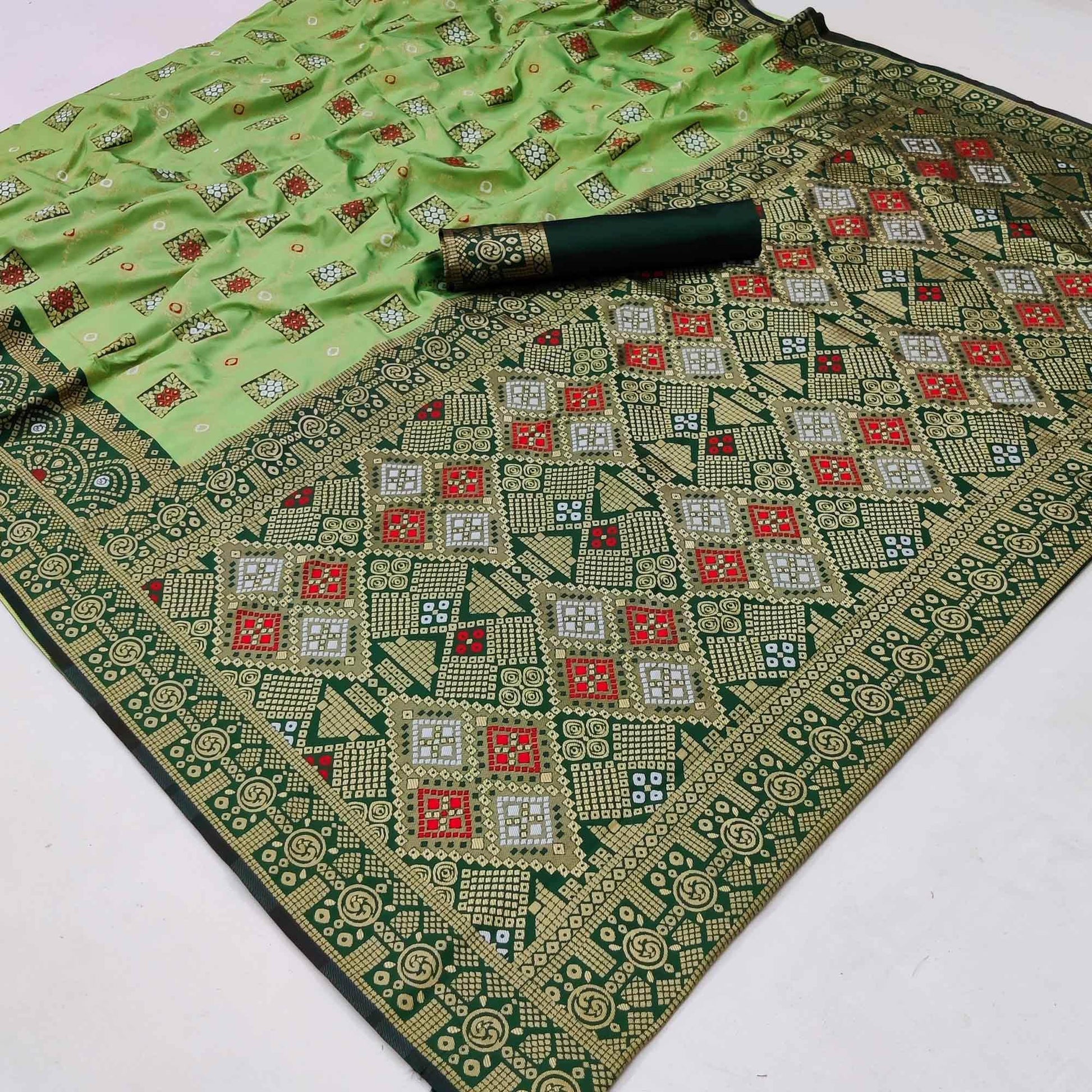 green-festive-wear-woven-heavy-silk-saree-128958