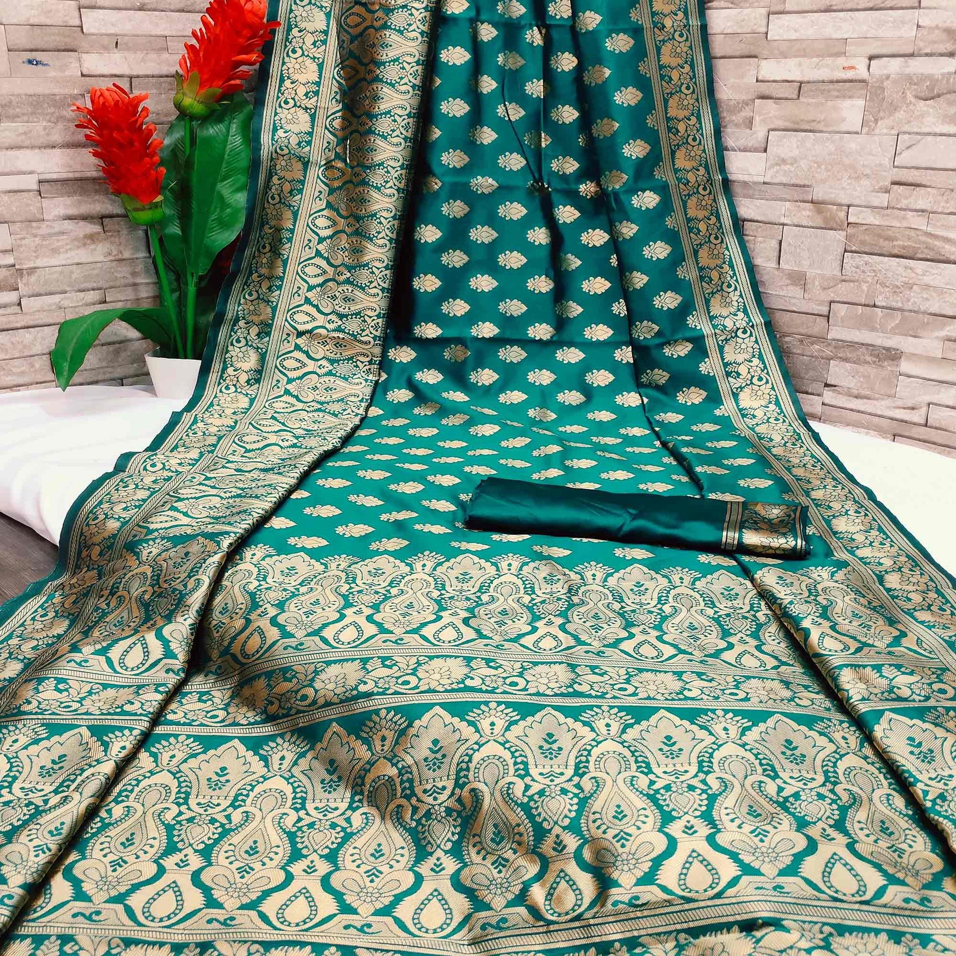 green-festive-wear-woven-jacquard-silk-saree-108193