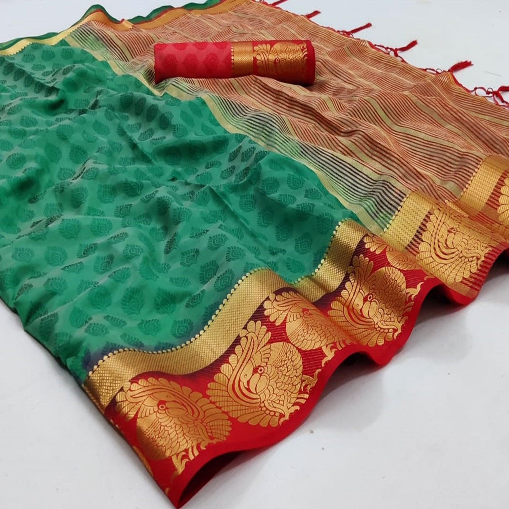 green-festive-wear-woven-kanjiwaram-art-silk-saree-111984
