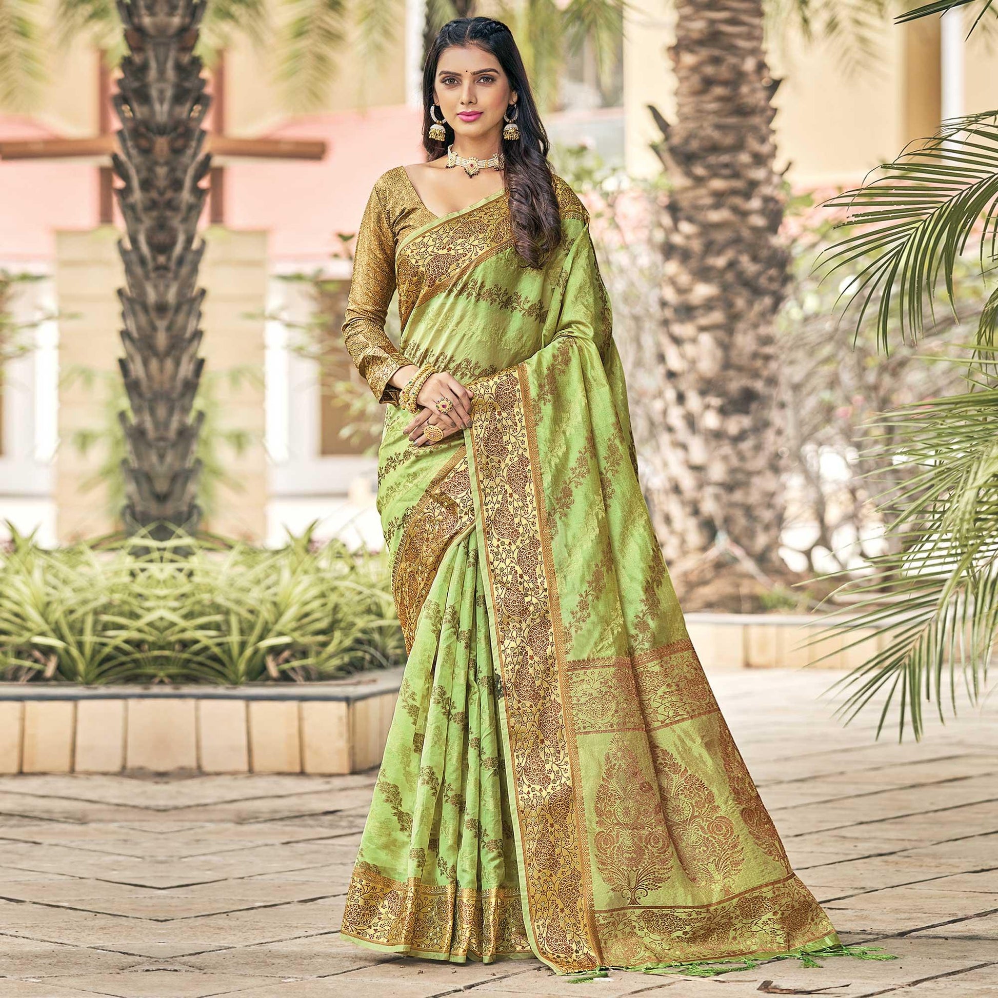 green-festive-wear-woven-organza-saree-132406