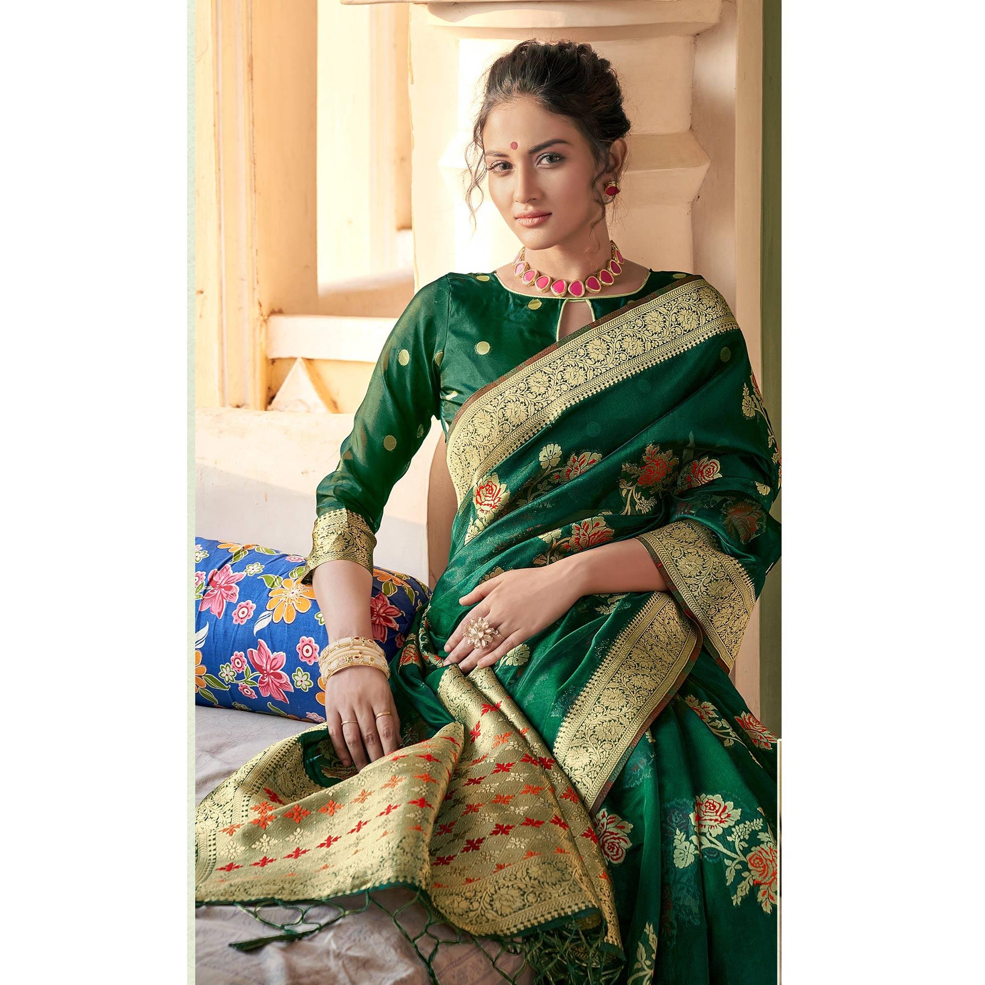 green-festive-wear-woven-organza-saree-137907