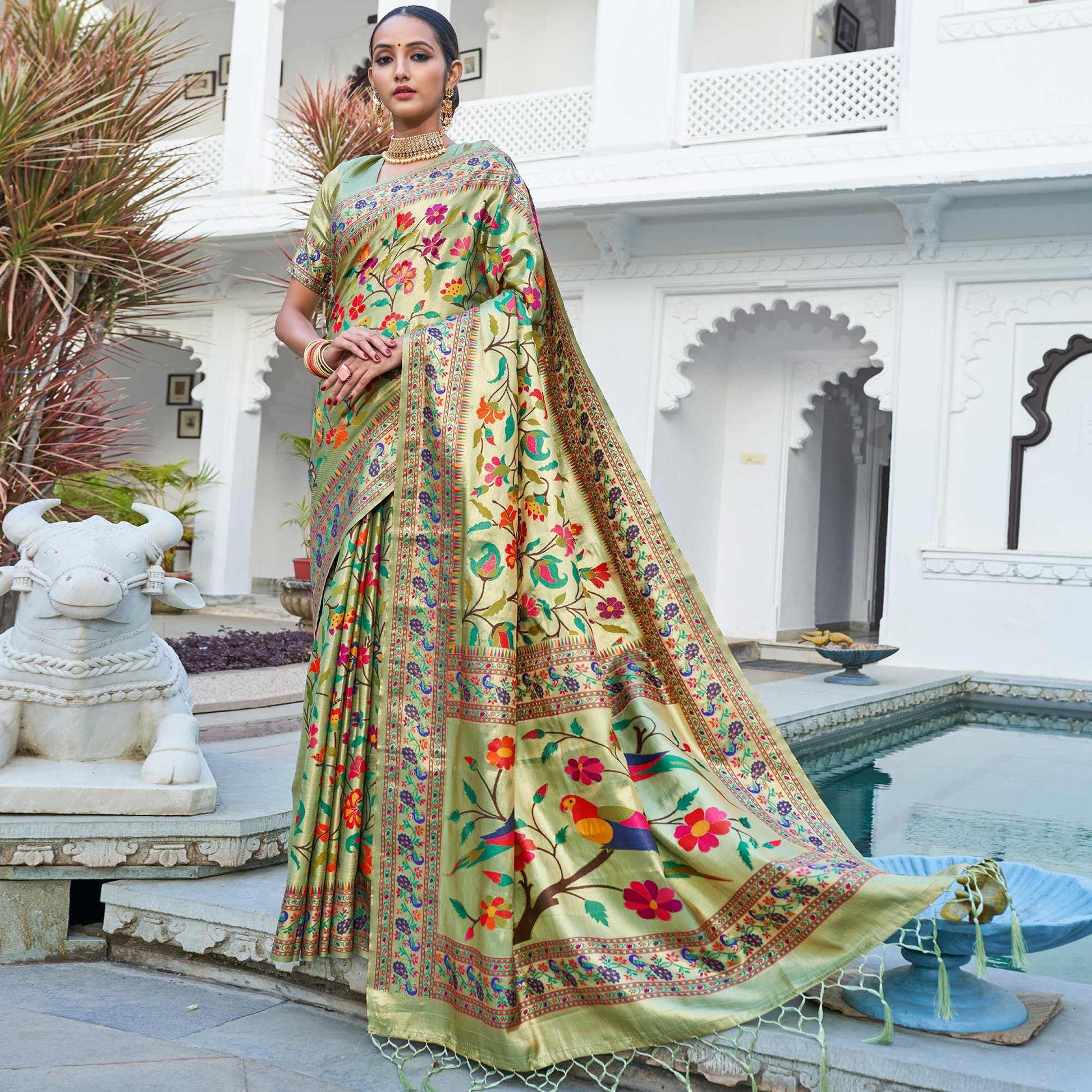 green-festive-wear-woven-pure-paithani-silk-saree-132550