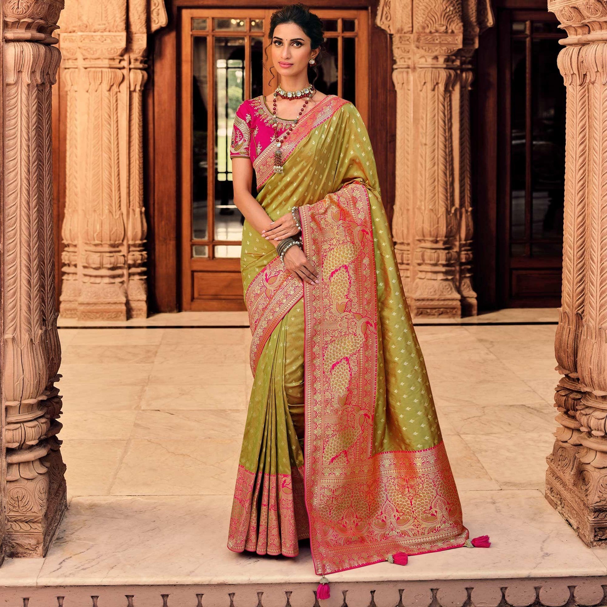 green-festive-wear-woven-silk-saree