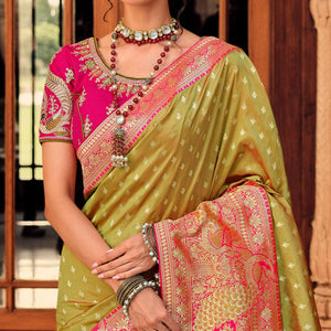 green-festive-wear-woven-silk-saree