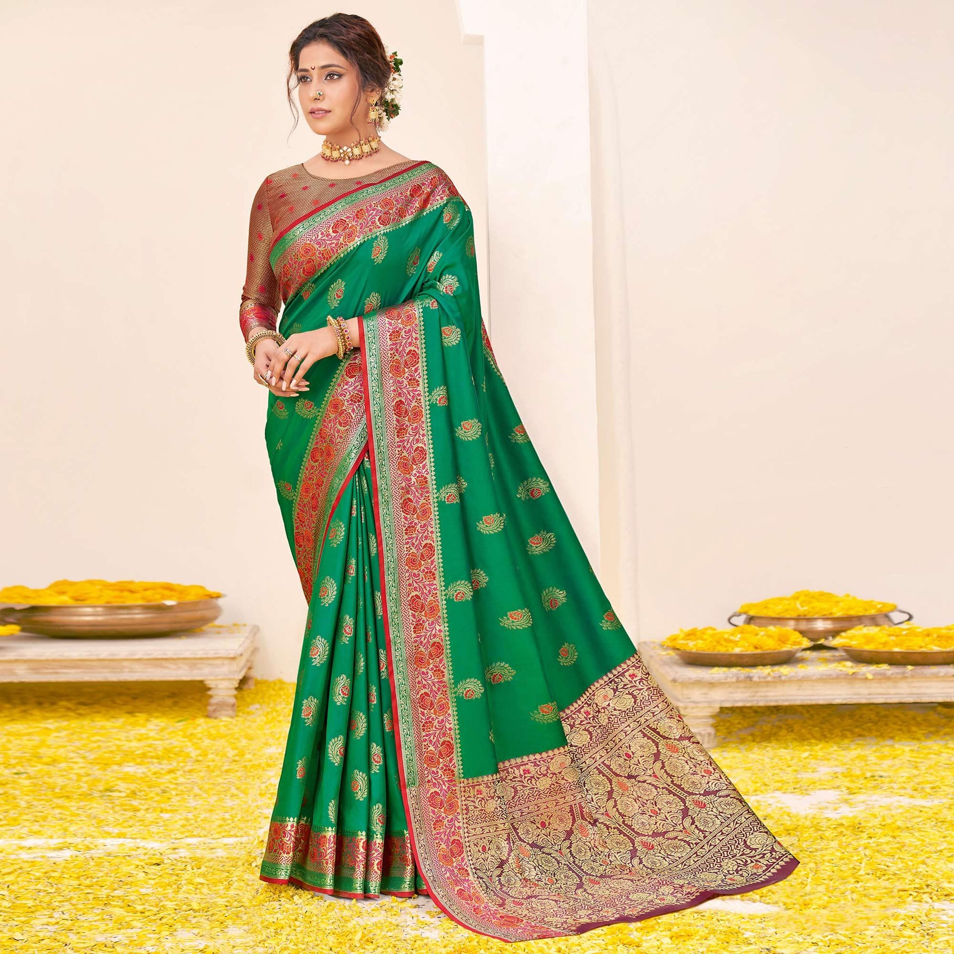 green-festive-wear-woven-silk-saree-139802