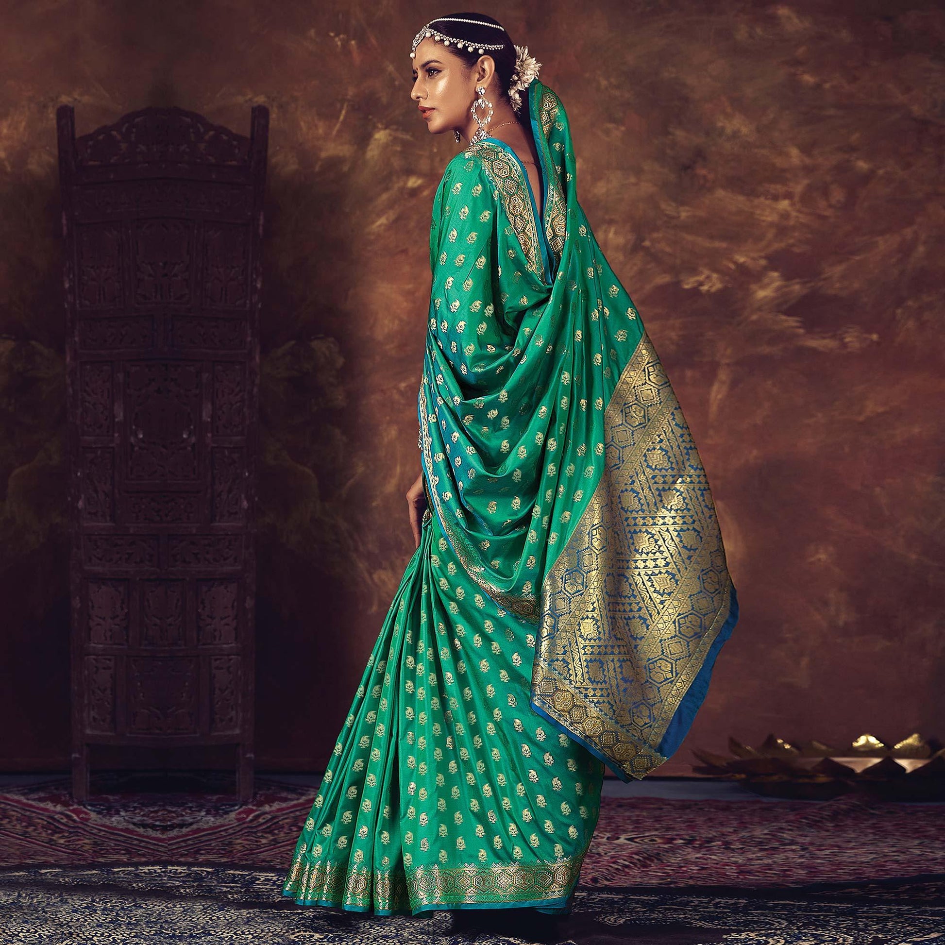 green-festive-wear-woven-silk-saree-120606