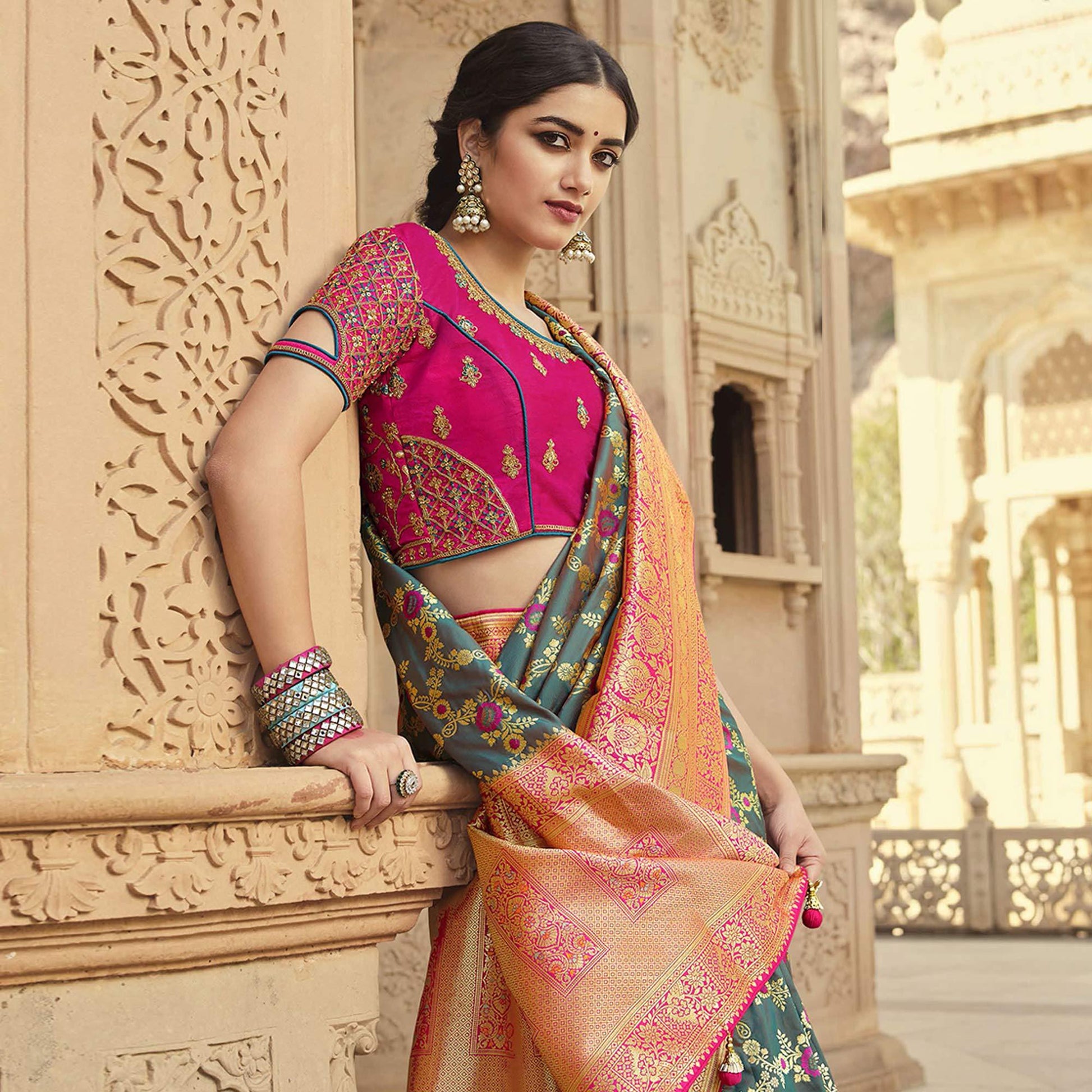 green-festive-wear-woven-silk-saree-138903