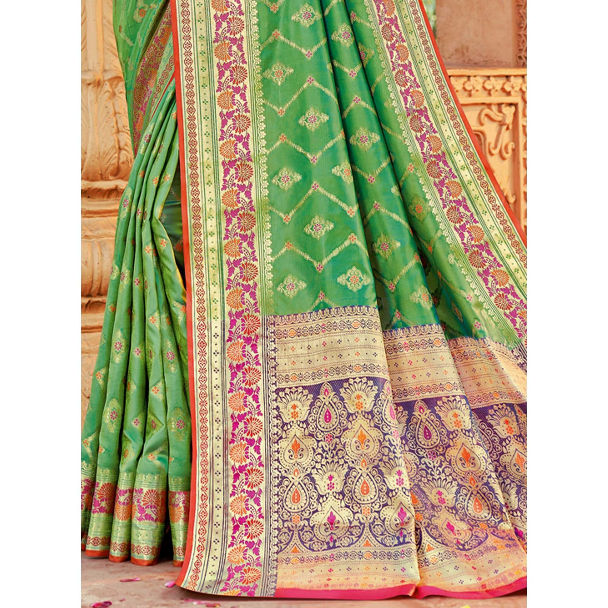 green-festive-wear-woven-silk-saree-139528