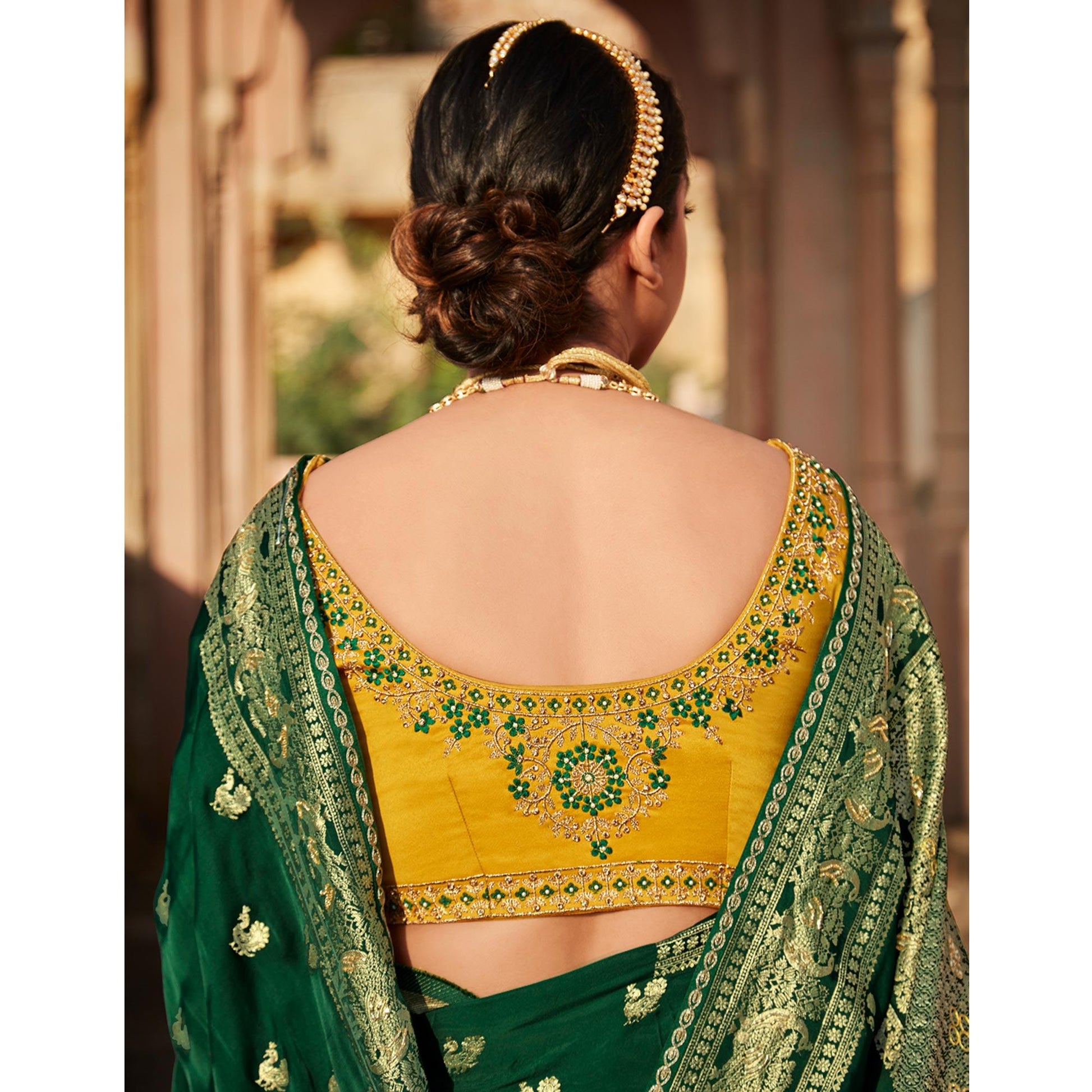 green-festive-wear-woven-silk-saree-139927