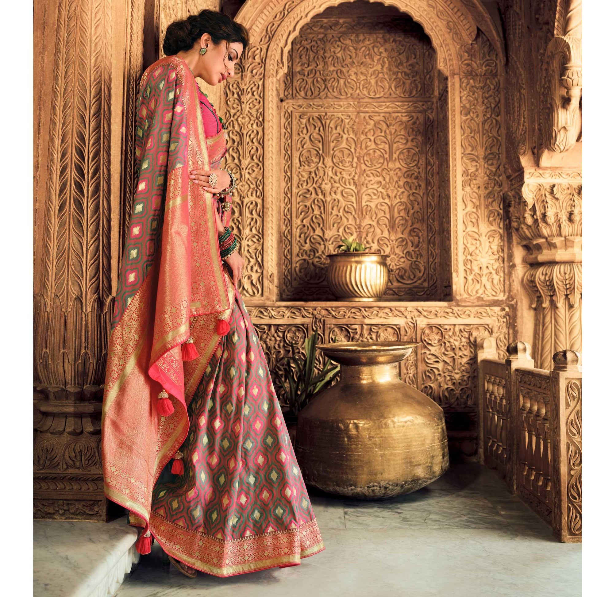 green-festive-wear-woven-silk-saree-130724