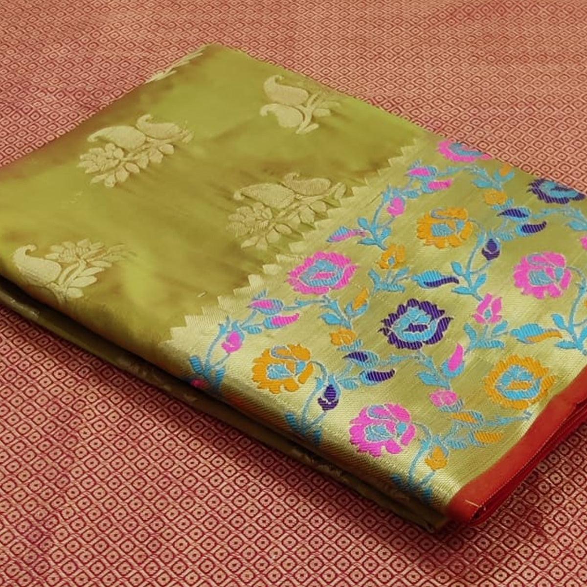 green-festive-wear-woven-silk-saree-with-border-111632