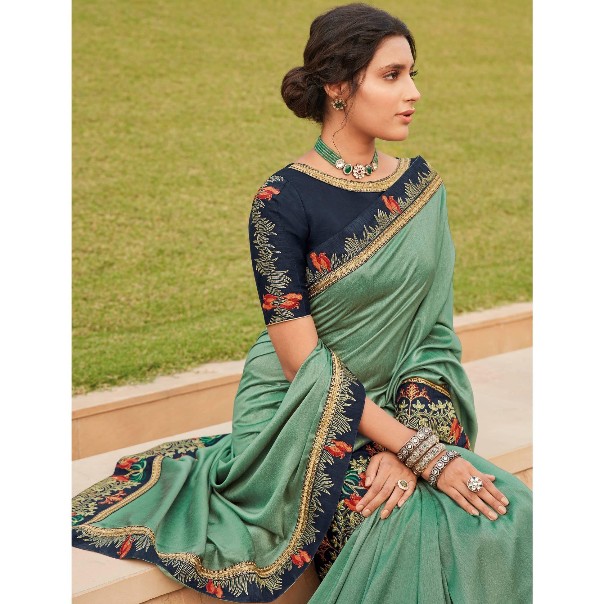 green-festive-wear-woven-silk-saree-with-border-121119