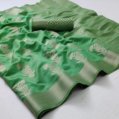 green-festive-wear-woven-pure-silk-saree-with-butta-pallu-106147