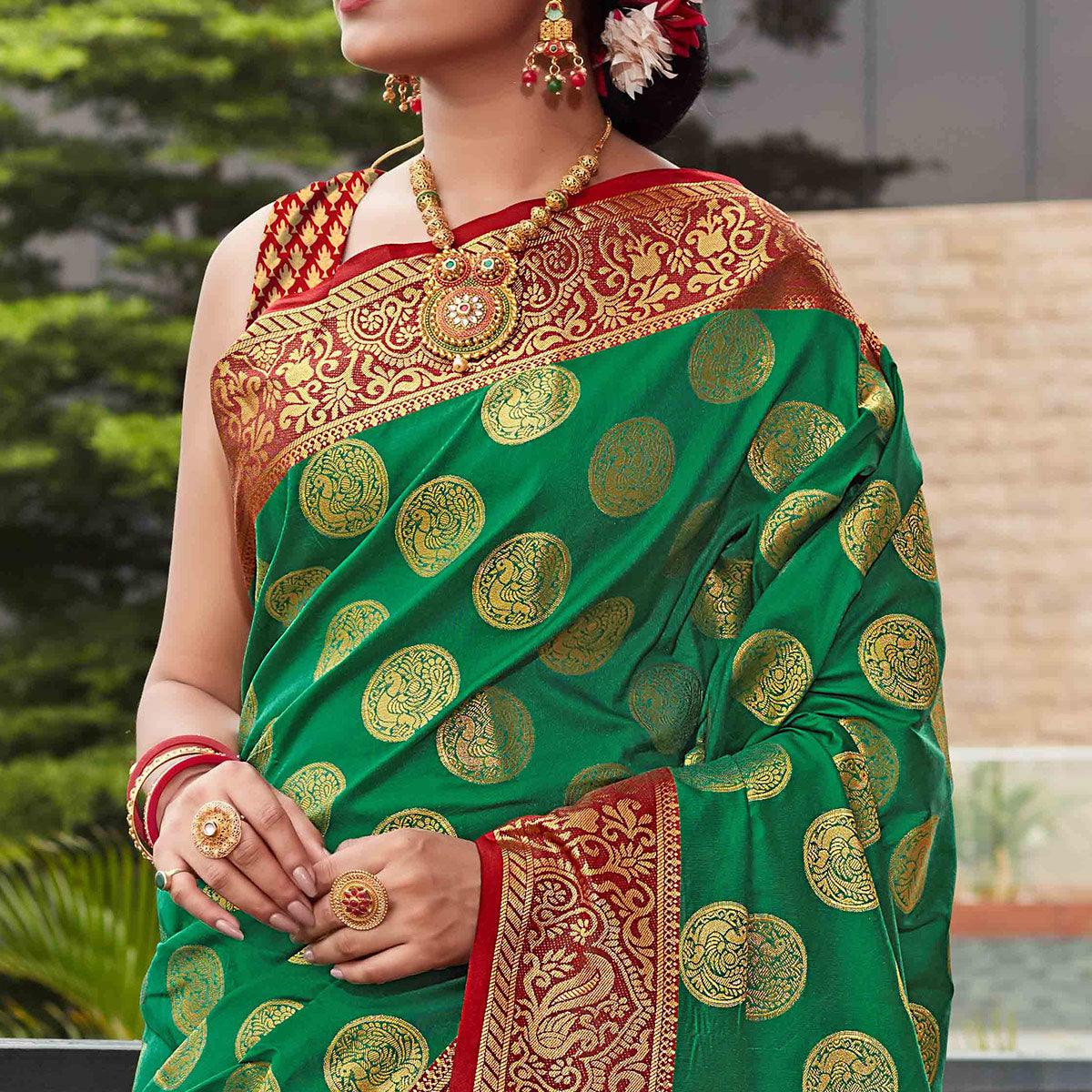 green-festive-wear-woven-silk-saree-with-meena-butta-rich-pallu-123157