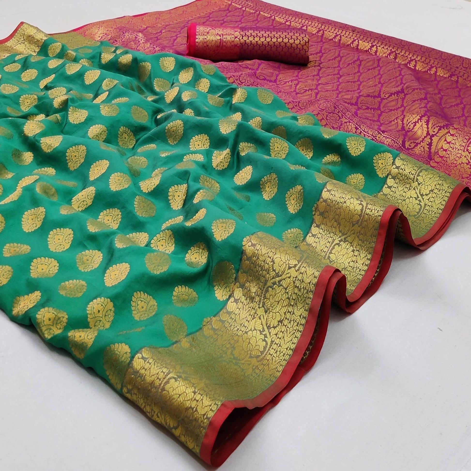green-festive-wear-woven-silk-saree-with-rich-pallu-128932