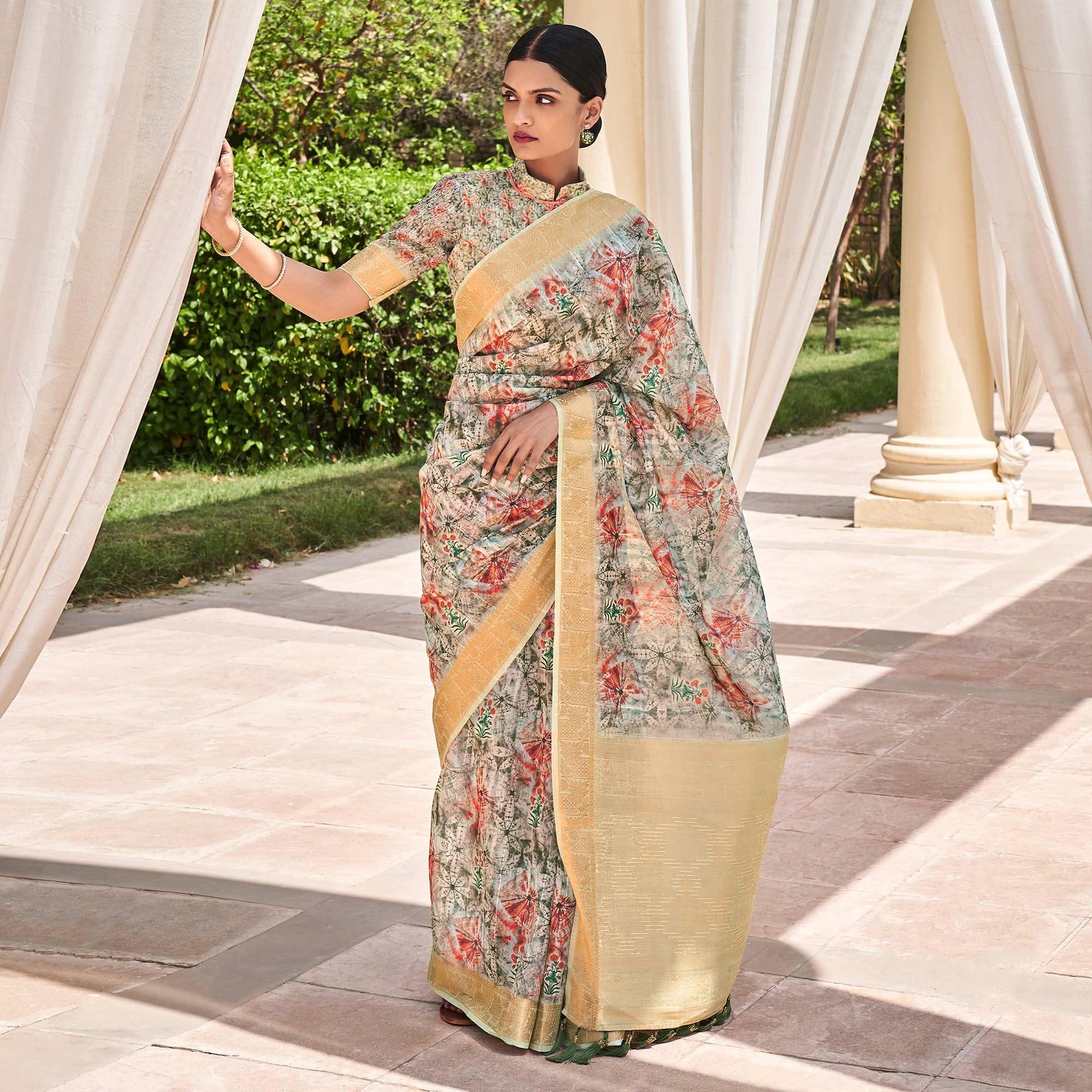 green-floral-digital-printed-with-sequence-linen-saree-144966