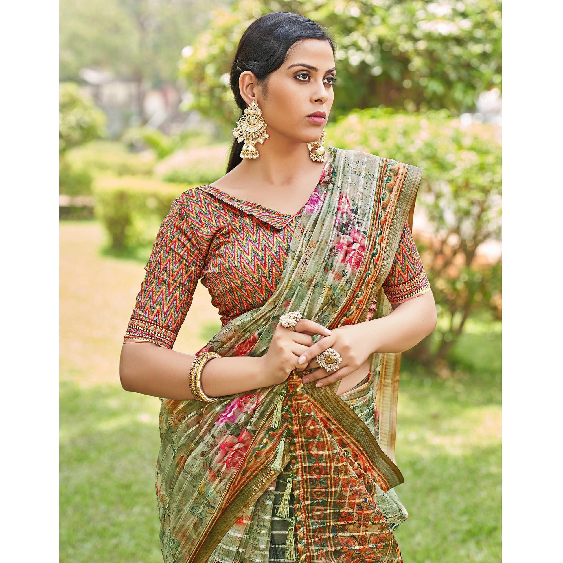 green-floral-digital-printed-with-sequence-linen-saree