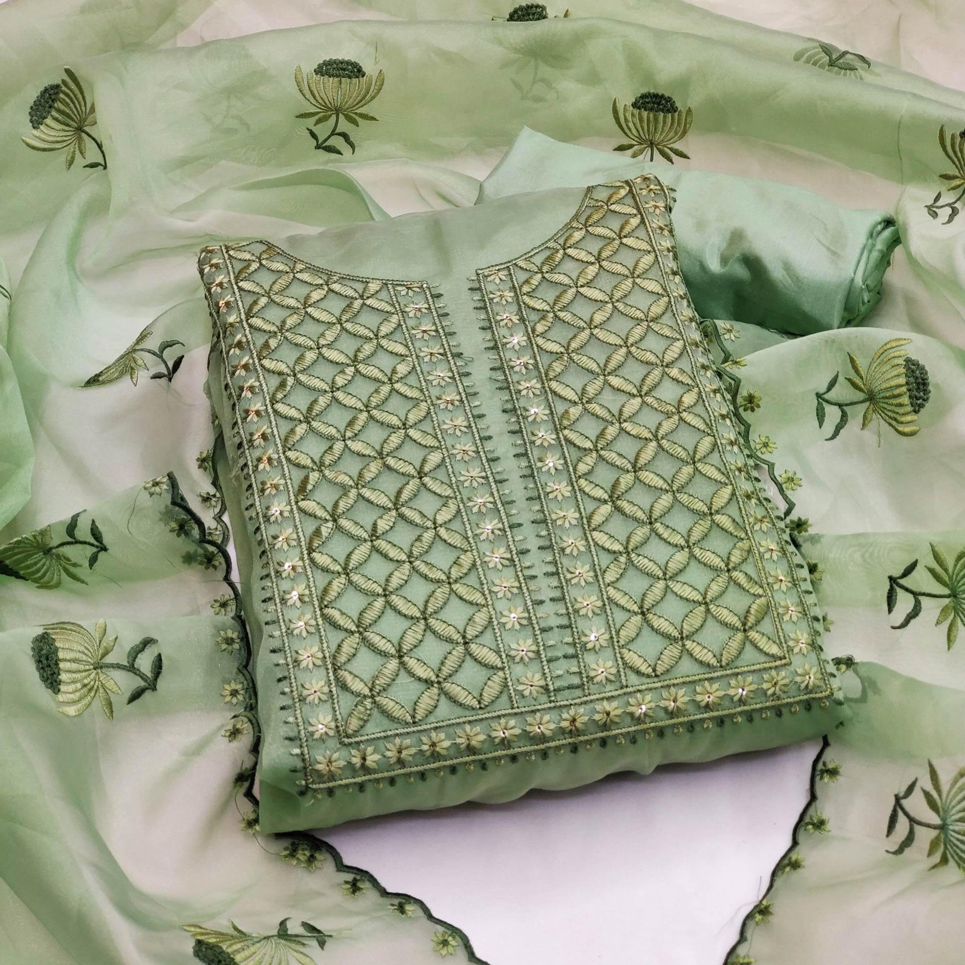 green-casual-wear-floral-sequence-embroidered-organza-dress-material-137018