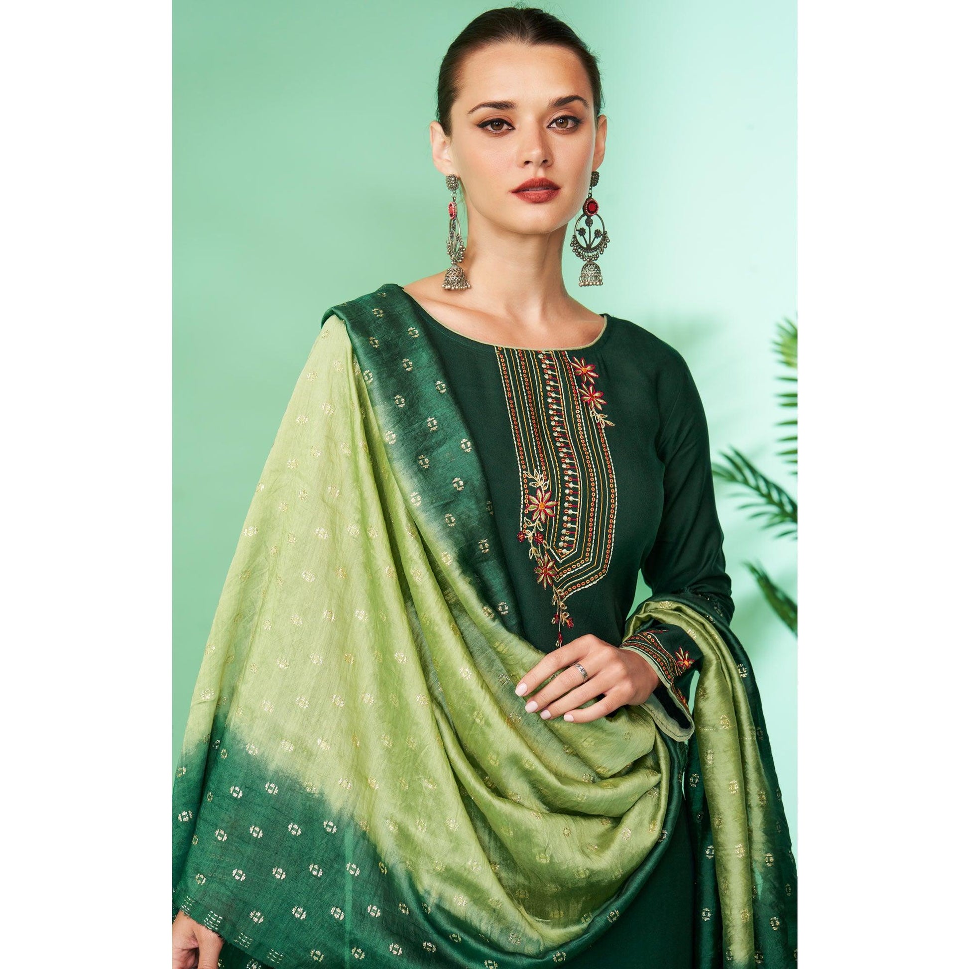 green-floral-embroidered-rayon-kurti-pant-set-145323